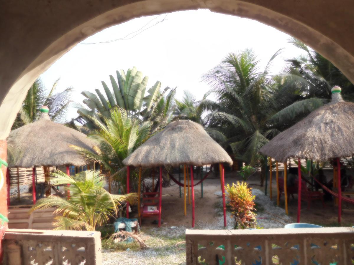 Jah Mighty Love Land Otel Winneba Dış mekan fotoğraf